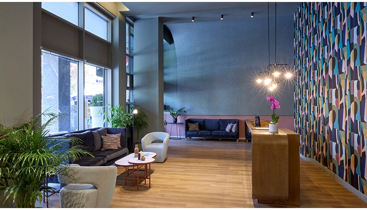 Zeus Essence Wyndham Athens Residence , Афины