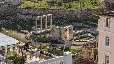 14163_12-terrace-with-a-unique-viewpoint-of-the-classical-world-and-acropolis-views.jpg