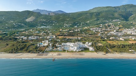 2549_27-creta-palace-set-on-a-half-kilometre-stretch-of-Crete-longest-beach.jpg