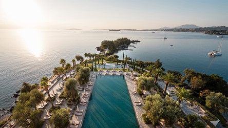 2782_01-corfu-imperial-is-impressively-located-at-the-end-of-the-exclusive-kommeno-peninsula.jpg