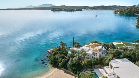 2782_10-signature-villas-on-a-private-peninsula.jpg
