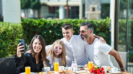 2861_10.Mediterraneo_Main_Restaurant_Outdoor_Area_Agapi_Beach_Resort.jpg