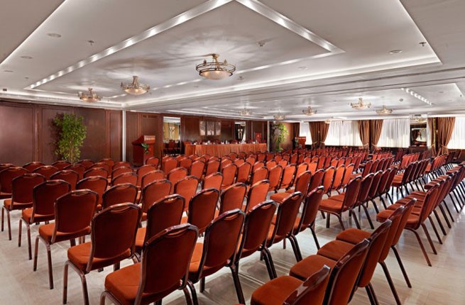 Titania Hotel, Афины