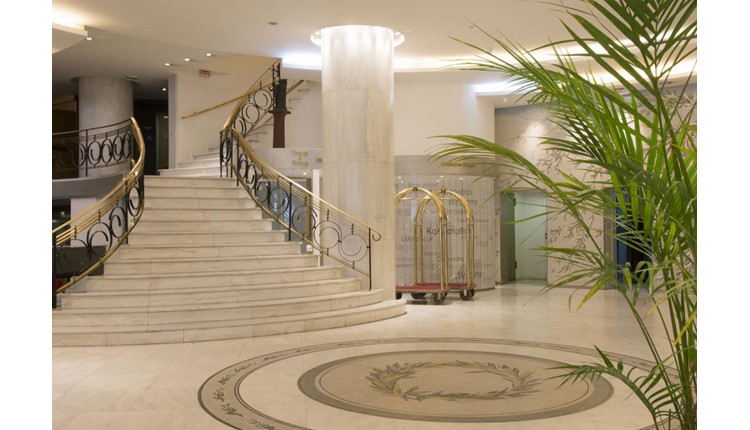 Titania Hotel, Афины