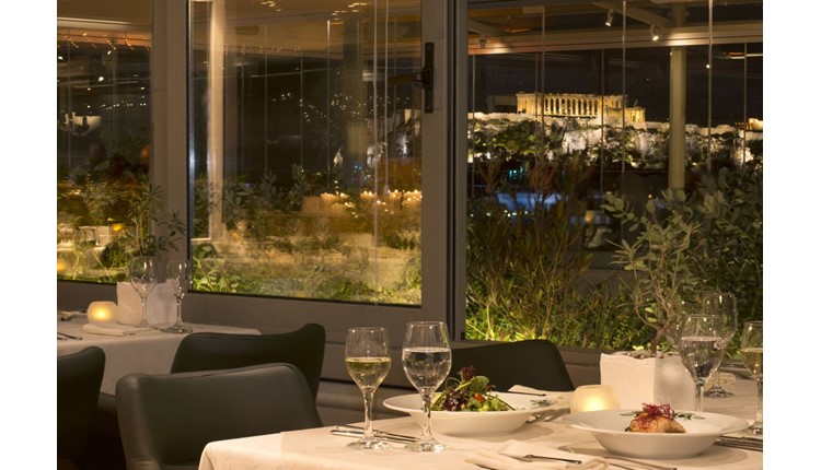 Titania Hotel, Афины