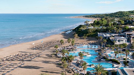 3684_01-Olympia-Oasis-and-Aqua-Park-one-of-those-dream-family-getaways-you-have-been-imagining.jpg
