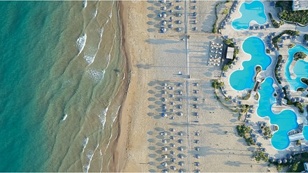 3684_07-Pool-Bar.jpg
