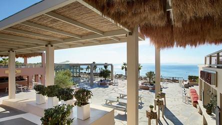 3684_14-Plateia-with-restaurants-and-bars.jpg