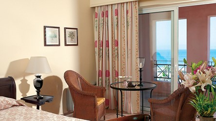 3684_21-Master-Bedroom-Sea-View.jpg