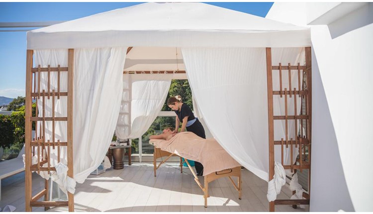 St George Lycabettus Lifestyle Hotel, Афины