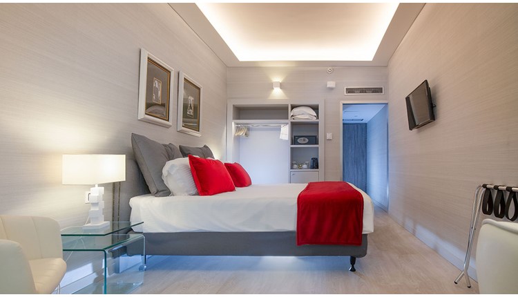 St George Lycabettus Lifestyle Hotel, Афины