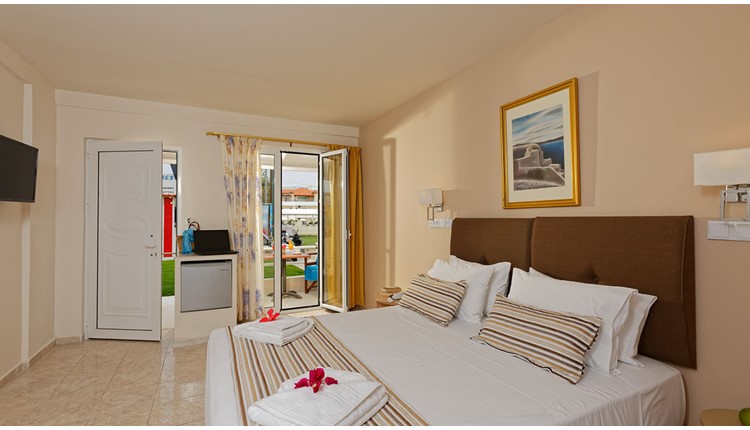 Philoxenia Hotel and Spa  Malia , Крит