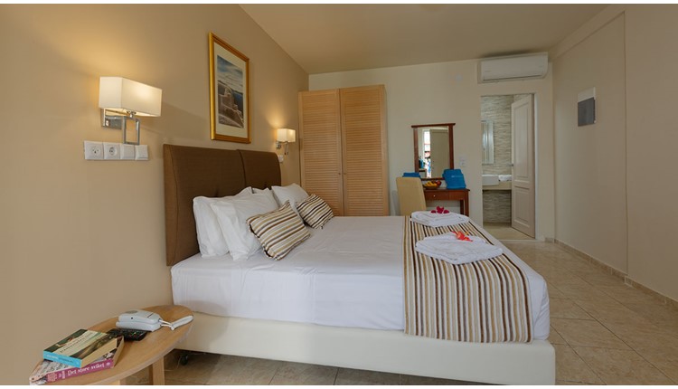 Philoxenia Hotel and Spa  Malia , Крит