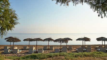 4036_07-Casa-Marron-lies-directly-on-the-beach-of-Lakopetra.jpg