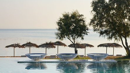 4036_13-Beachfront-Pool-Landscape-Overlooking-The-Sea.jpg