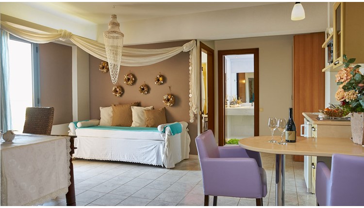 Golden Bay Apartments - NR, Крит