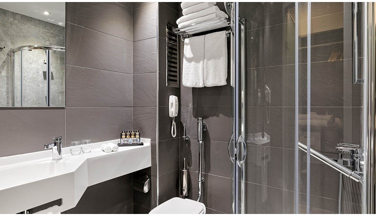 The Stanley Hotel, Афины