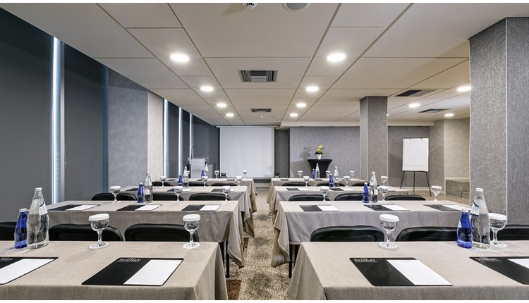 The Stanley Hotel, Афины