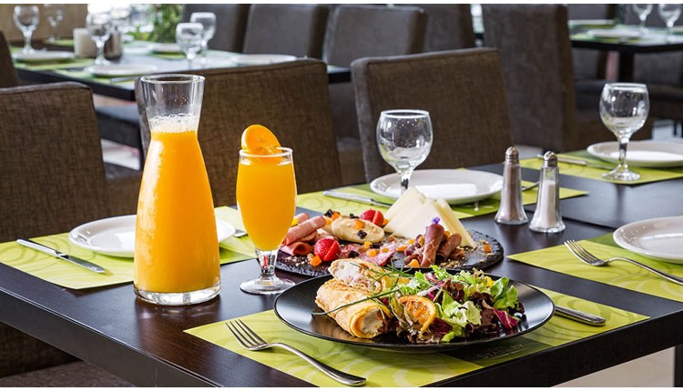 The Stanley Hotel, Афины