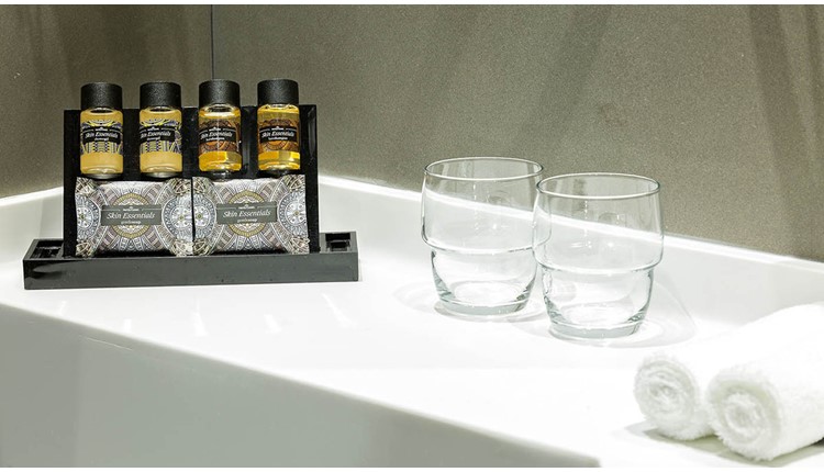 The Stanley Hotel, Афины