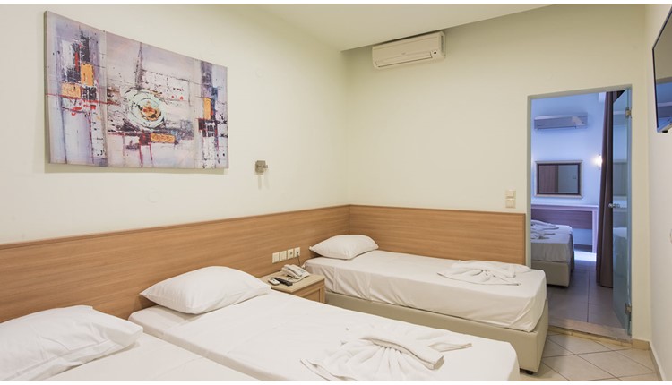 Niriedes-Dionyssos Village - NR, Крит