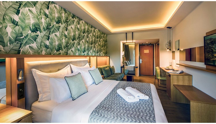 Zeus Dolce Athens, Афины