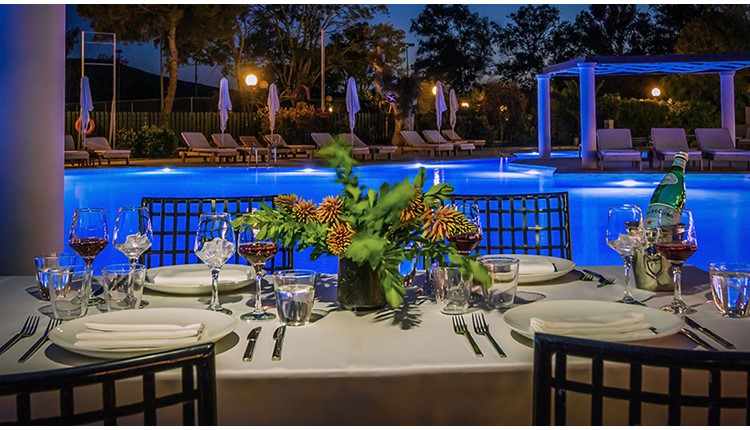 Zeus Dolce Athens, Афины