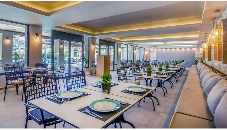 Zeus Dolce Athens, Афины