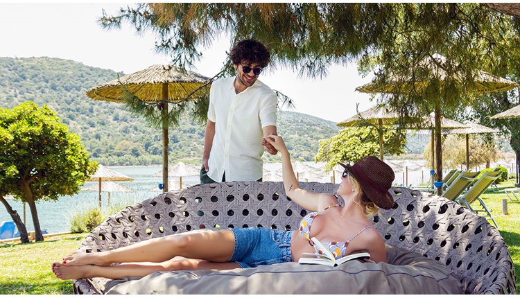 Zeus Dolce Athens, Афины