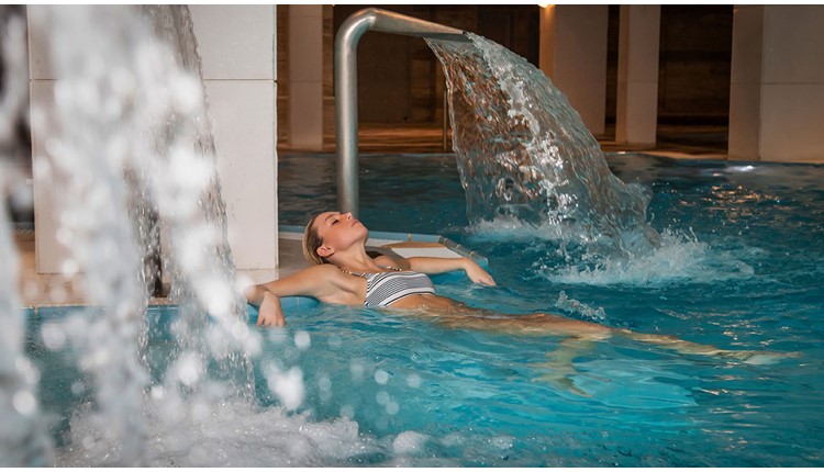 Zeus Dolce Athens, Афины