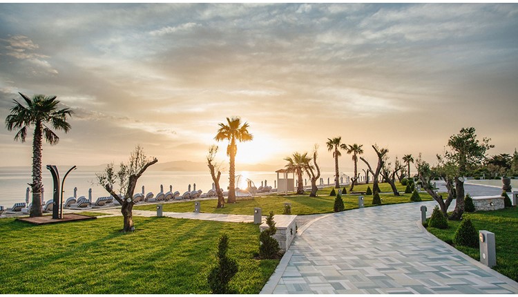 Blue Carpet Luxury Suites - NR, Халкидики