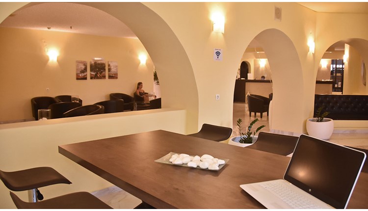 Ocean Heights View Hotel - NR, Крит