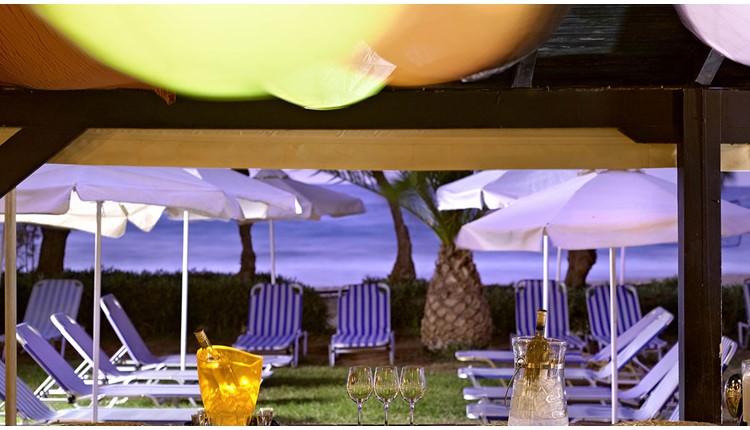 Malia Bay Beach hotel & Bungalow, Крит