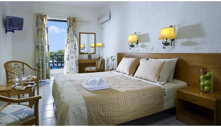 Malia Bay Beach hotel & Bungalow, Крит