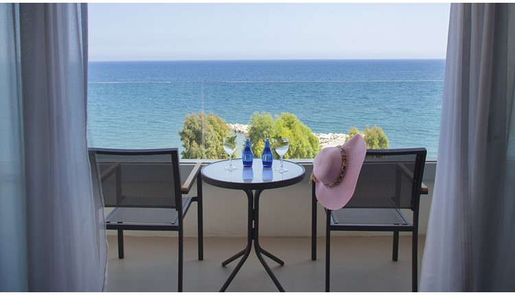 The Royal Apollonia by Louis, Кипр