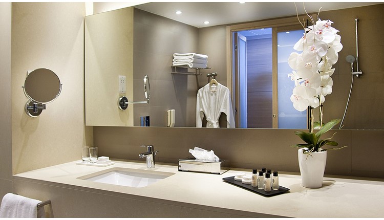 The Royal Apollonia by Louis, Кипр