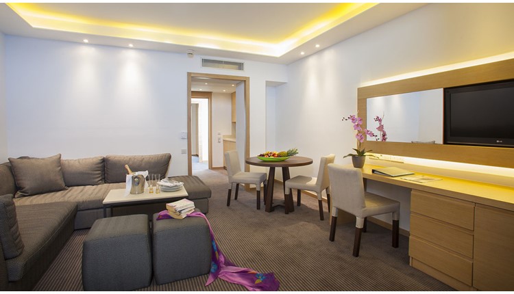 The Royal Apollonia by Louis, Кипр