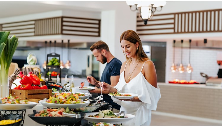 Louis Imperial Beach, Кипр