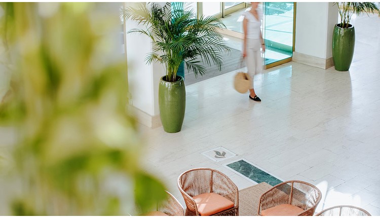 Louis Imperial Beach, Кипр