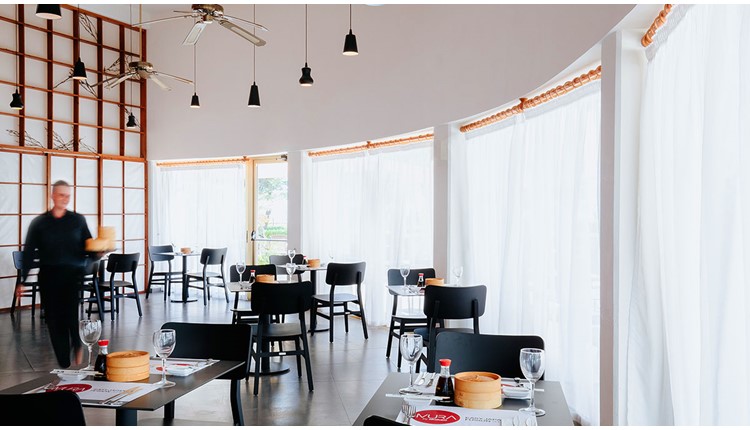 Louis Imperial Beach, Кипр