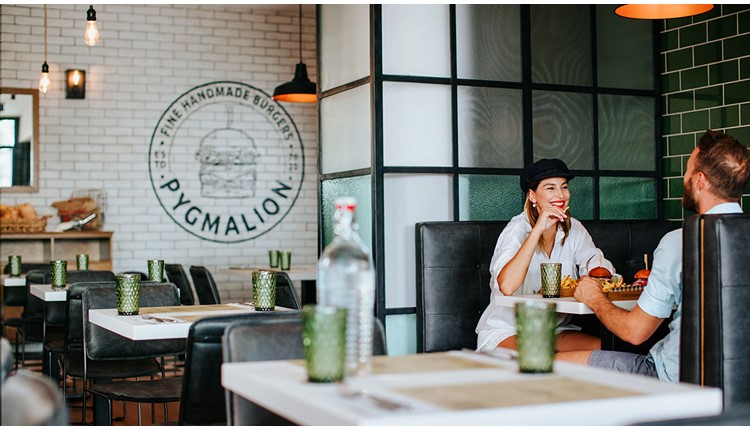 Louis Imperial Beach, Кипр