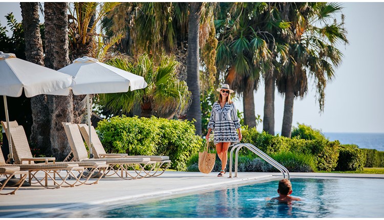 Louis Imperial Beach, Кипр