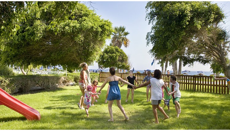 Louis Imperial Beach, Кипр