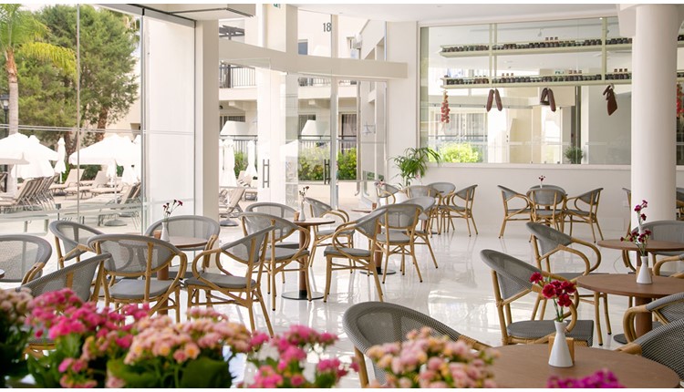 Louis Paphos Breeze - NR , Кипр