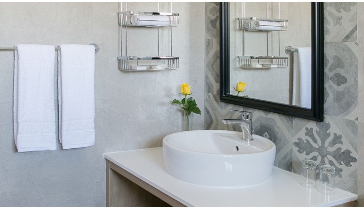 Louis Paphos Breeze - NR , Кипр