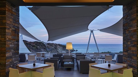 8375_Blue_Moon_Bar.jpg
