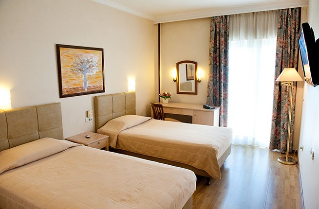 London Hotel - NR, Афины