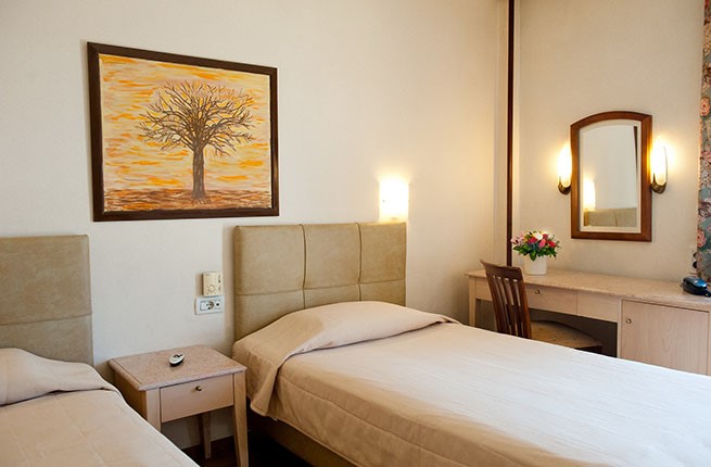 London Hotel - NR, Афины