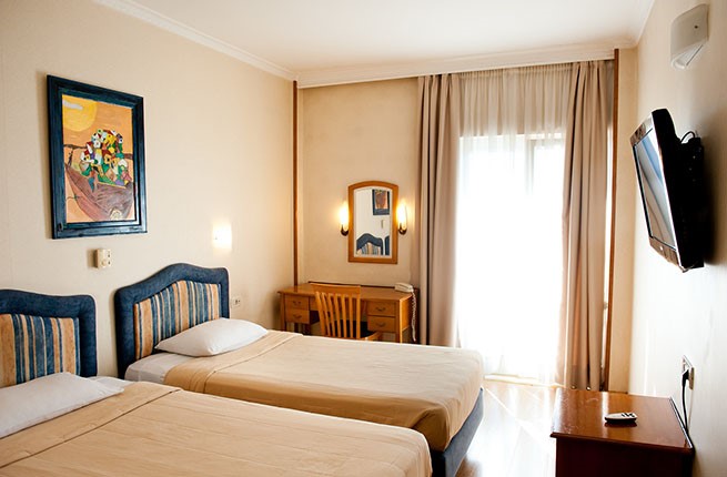 London Hotel - NR, Афины