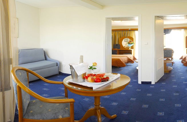 Palmyra Beach Hotel, Афины